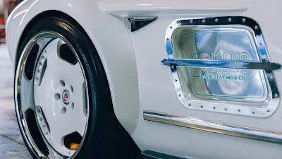 Tesla 300 SL Gullwing