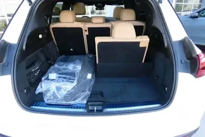 2024 Mercedes Benz GLE 450 Cargo area