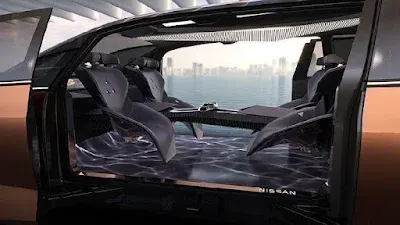 Nissan’s Hyper Tourer interior