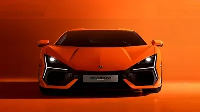 2024 Lamborghini Revuelto