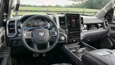 2025 Ram 1500 intirior